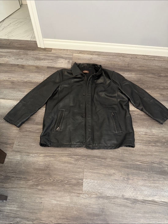 Danier Other - Danier Black Leather Bomber Jacket